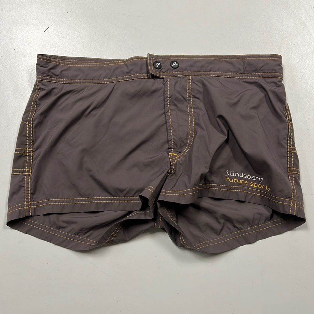 Wear one men’s swim short